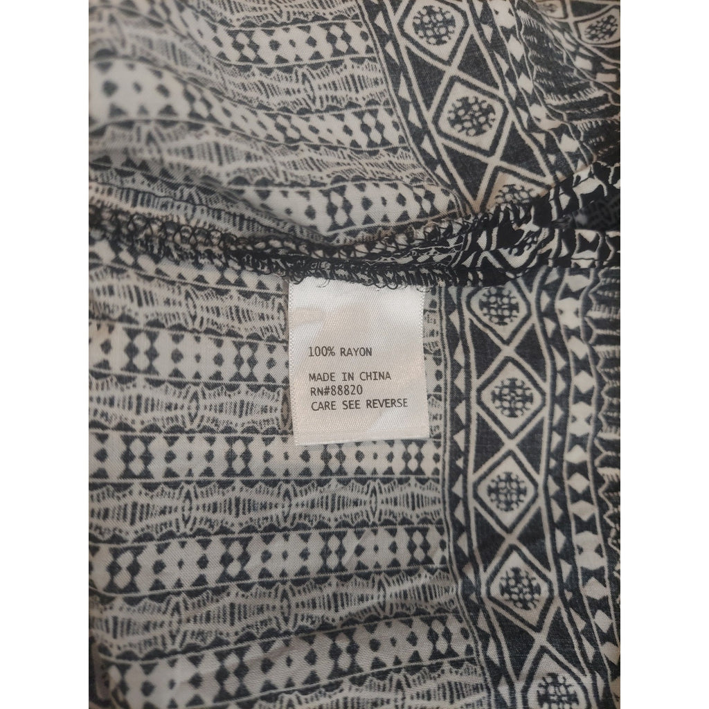 Cynthia Rowley Womens Tunic Blouse 1X Black White Geometric Print 3/4 Sleeve V