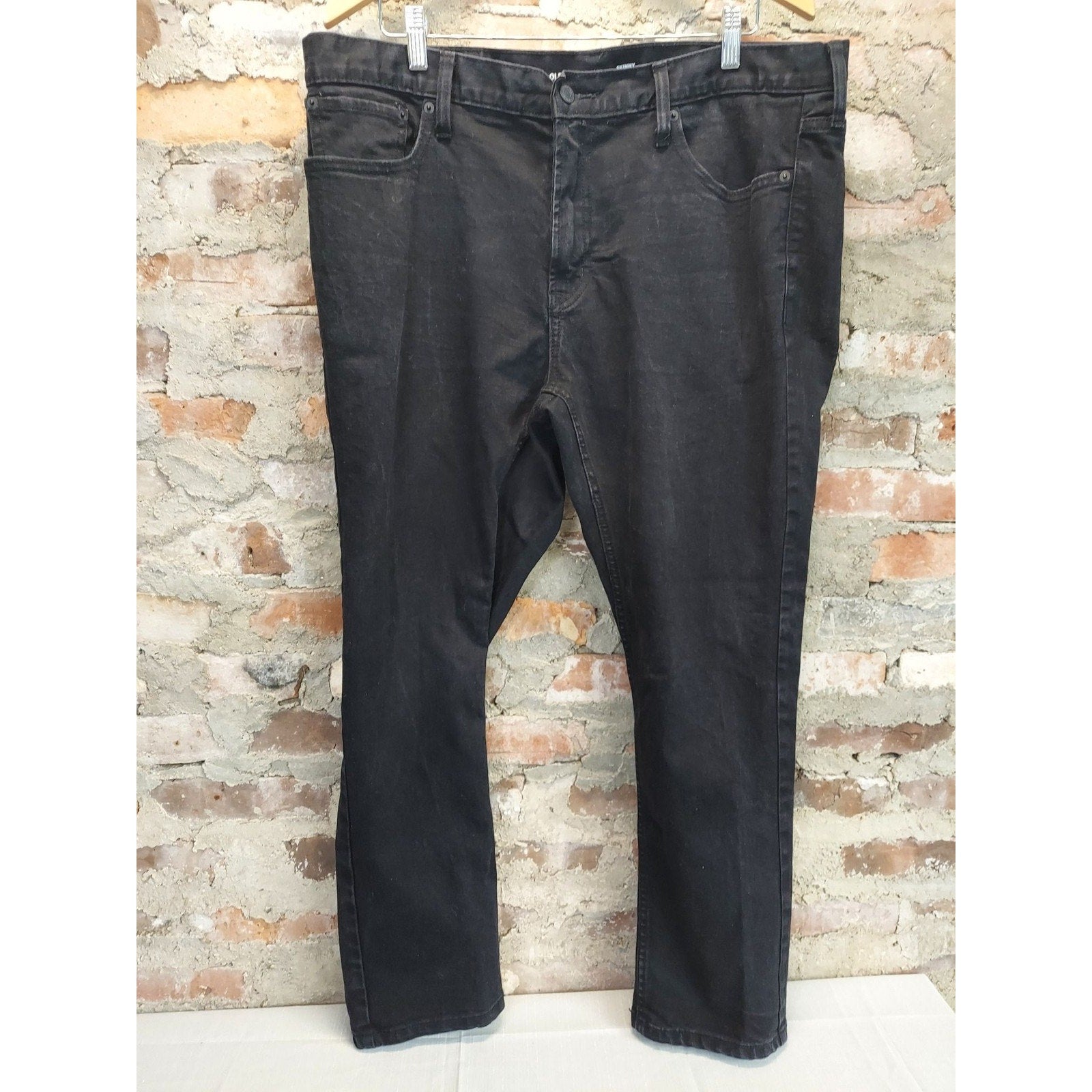 Old Navy Mens Skinny Fit Jeans 40x30 Black Never-Fade Denim Pants