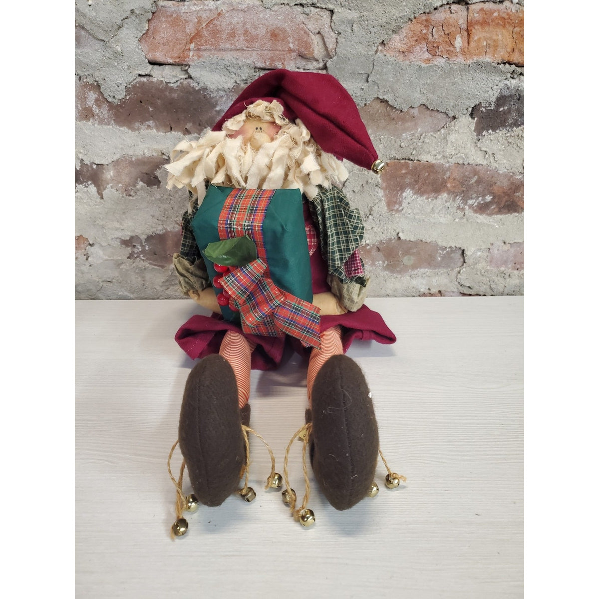 Santa Claus Christmas Decor Sitting Figure Jingle Bells Plaid Plush 11.5 Inch
