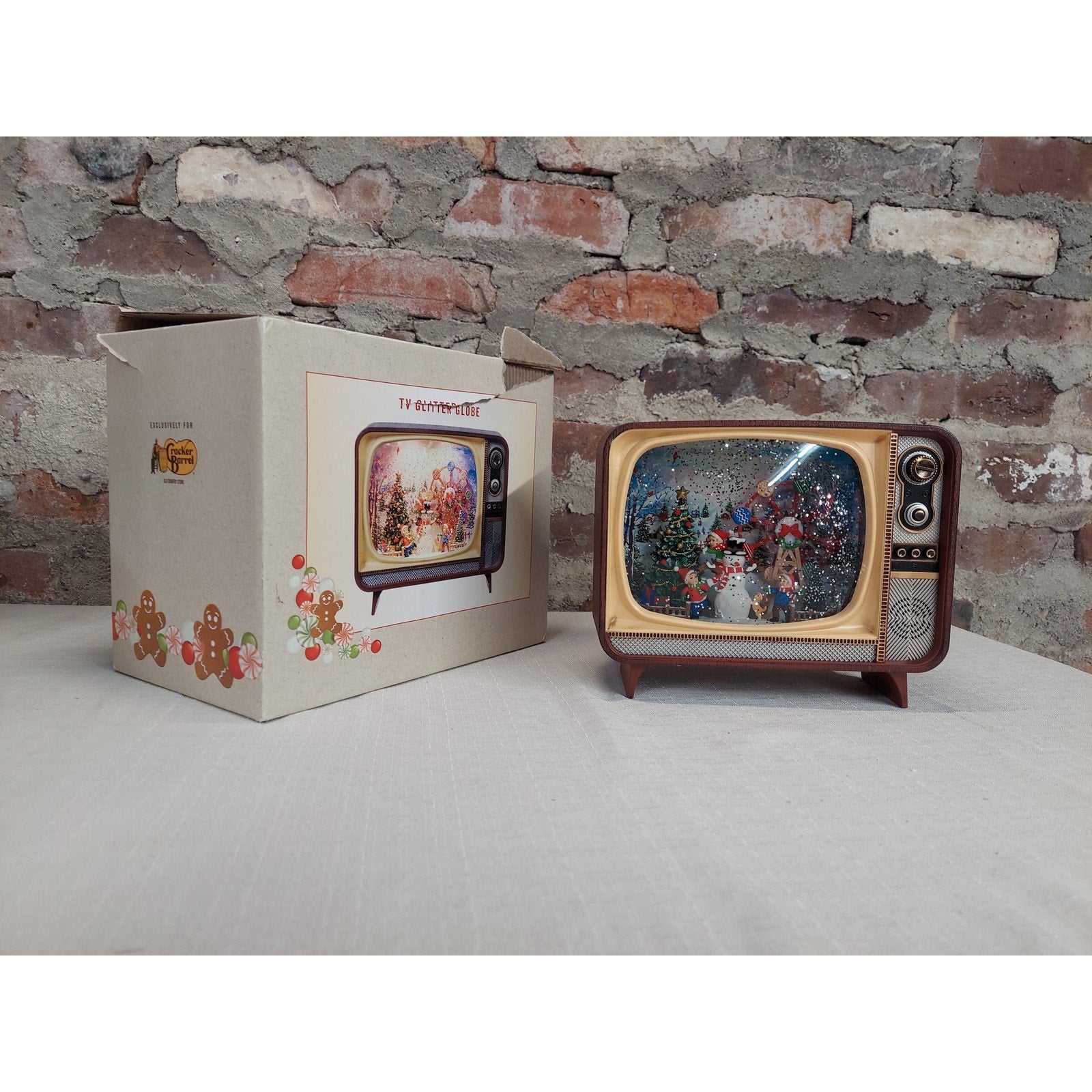 Cracker Barrel Christmas Snow Globe Retro TV LED Animated Holiday Decor