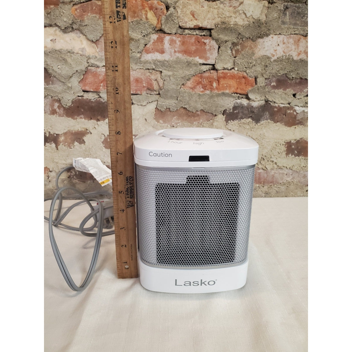 Lasko White Personal Space Heater Electric Adjustable High Low Timer 10 Inch