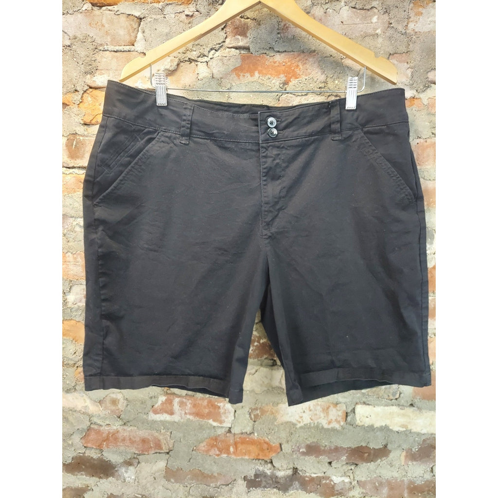 Lee Womens Shorts 18 Medium Black Cotton Spandex Straight Fit Casual