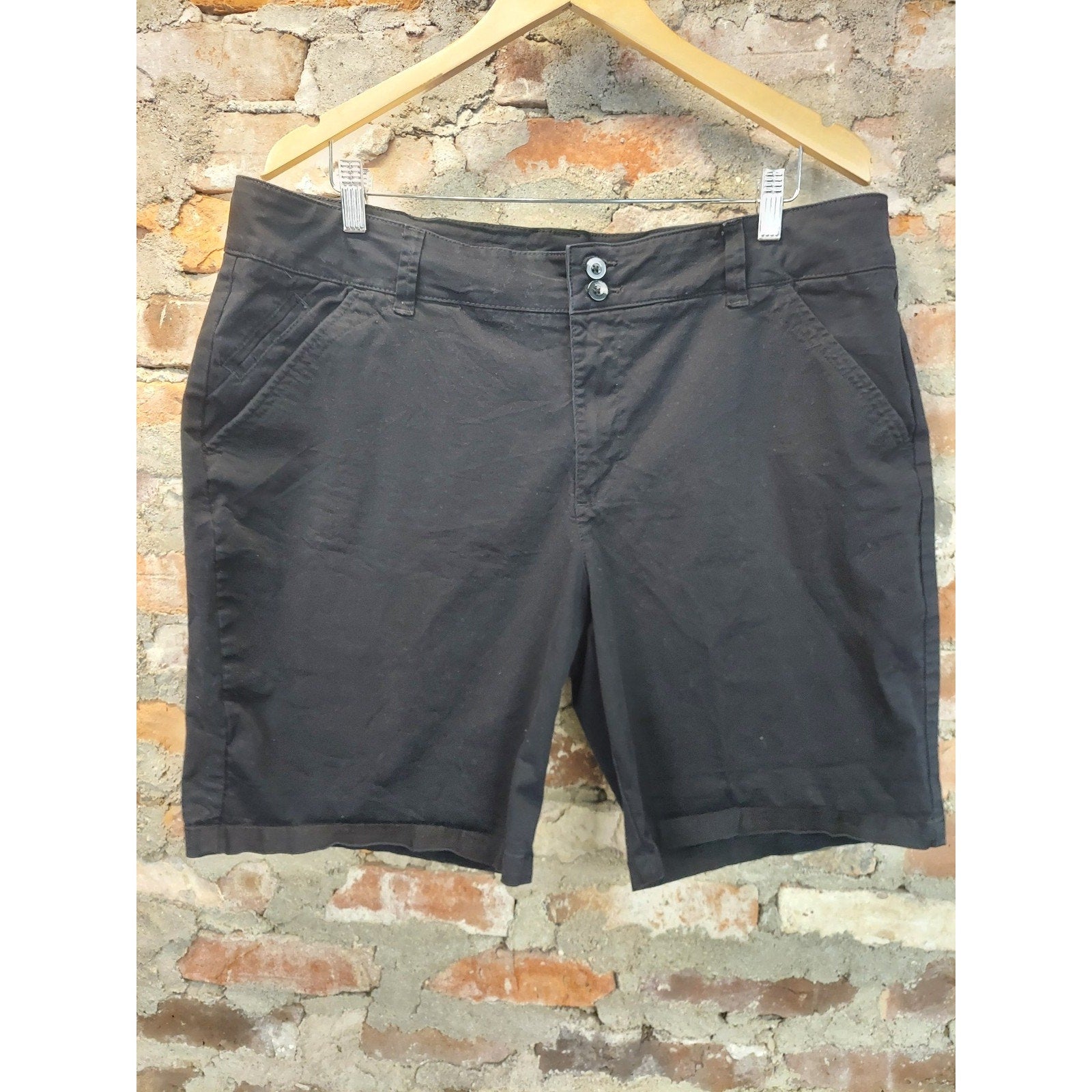 Lee Womens Shorts 18 Medium Black Cotton Spandex Straight Fit Casual