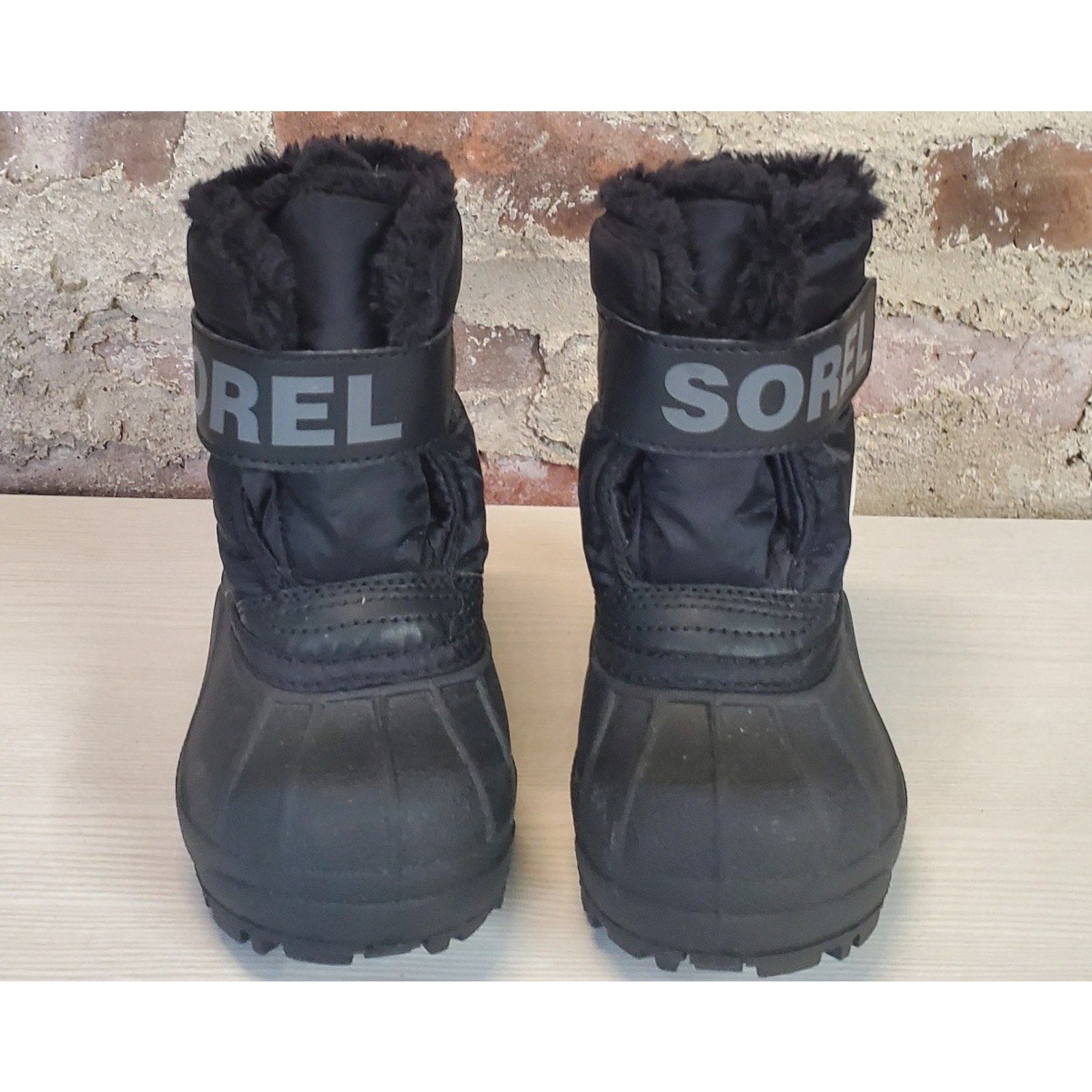 Sorel Kids Snow Winter Boots Size 6 Black Faux Fur Lined Waterproof Warm