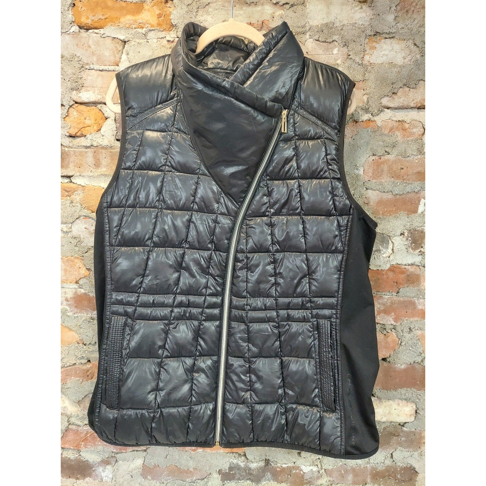 Calvin Klein Performance Womens Puffer Vest 1X Black Asymmetrical Zip Stand