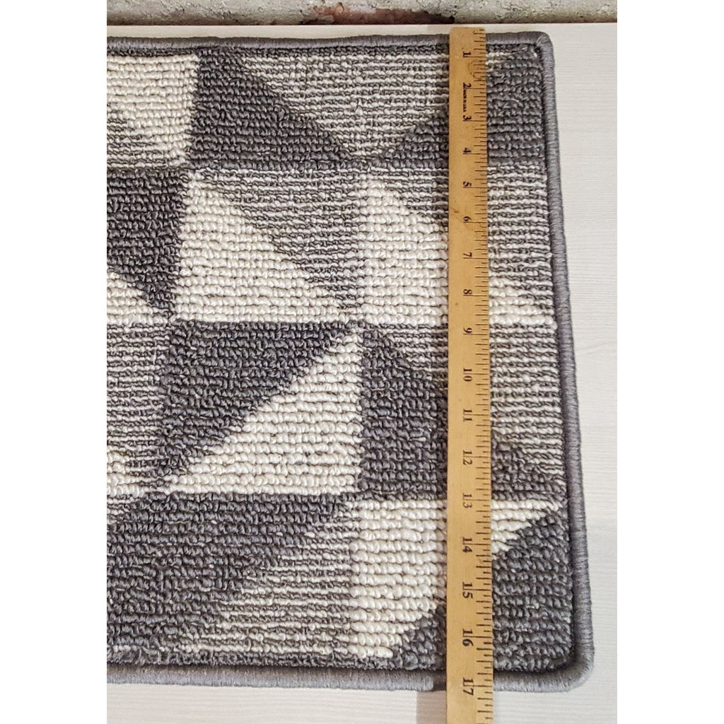Geometric Pattern Bath Mat Gray White Modern Anti Slip Washable 27x17 Inch