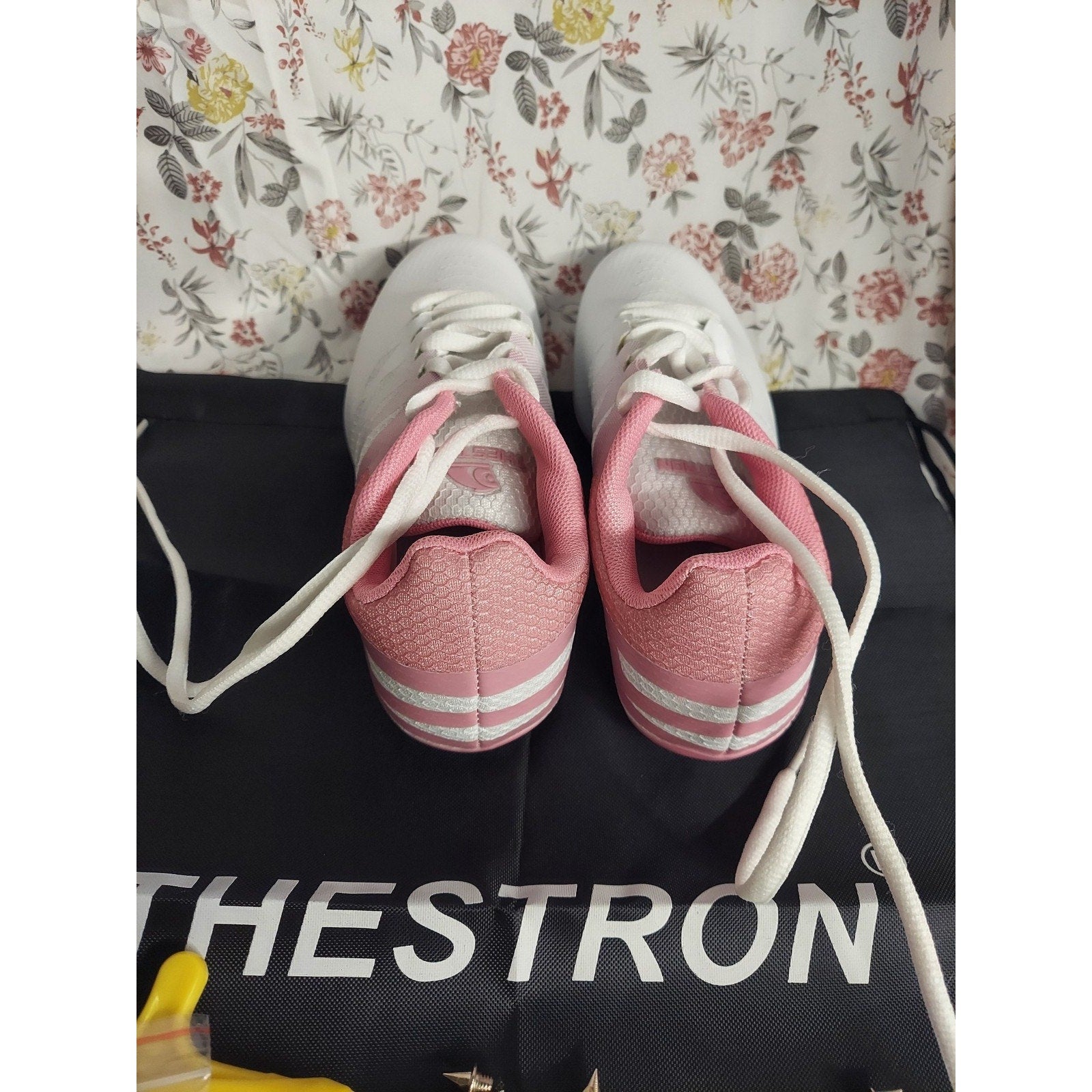 THESTRON Girls Sz 8 Track Spikes Running Sprint Racing Shoes White Pink Athletic
