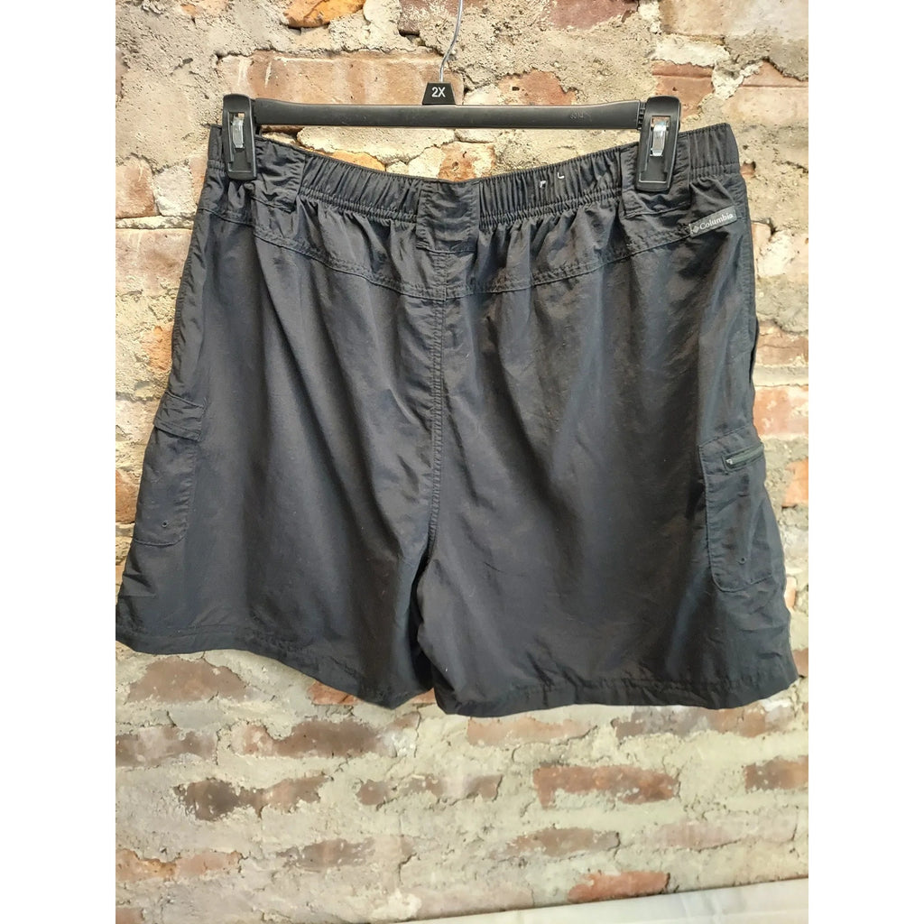Columbia Womens Cargo Shorts Size 1X Black Hiking Outdoor Elastic Waist