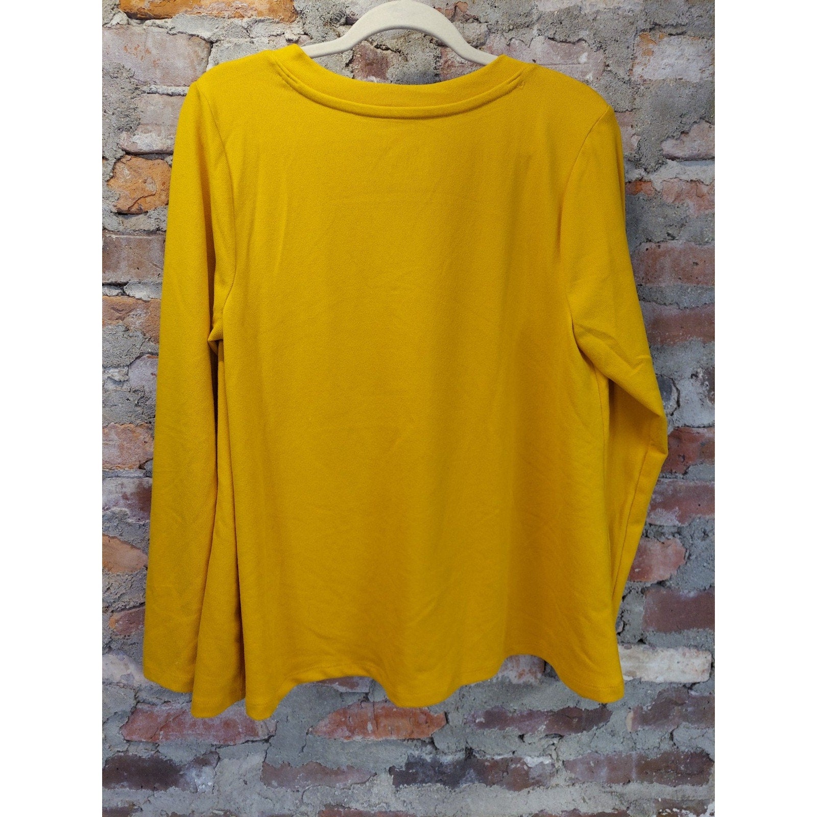 d&co Womens Long Sleeve V Neck Pullover Top Mustard Yellow Size M Essentials