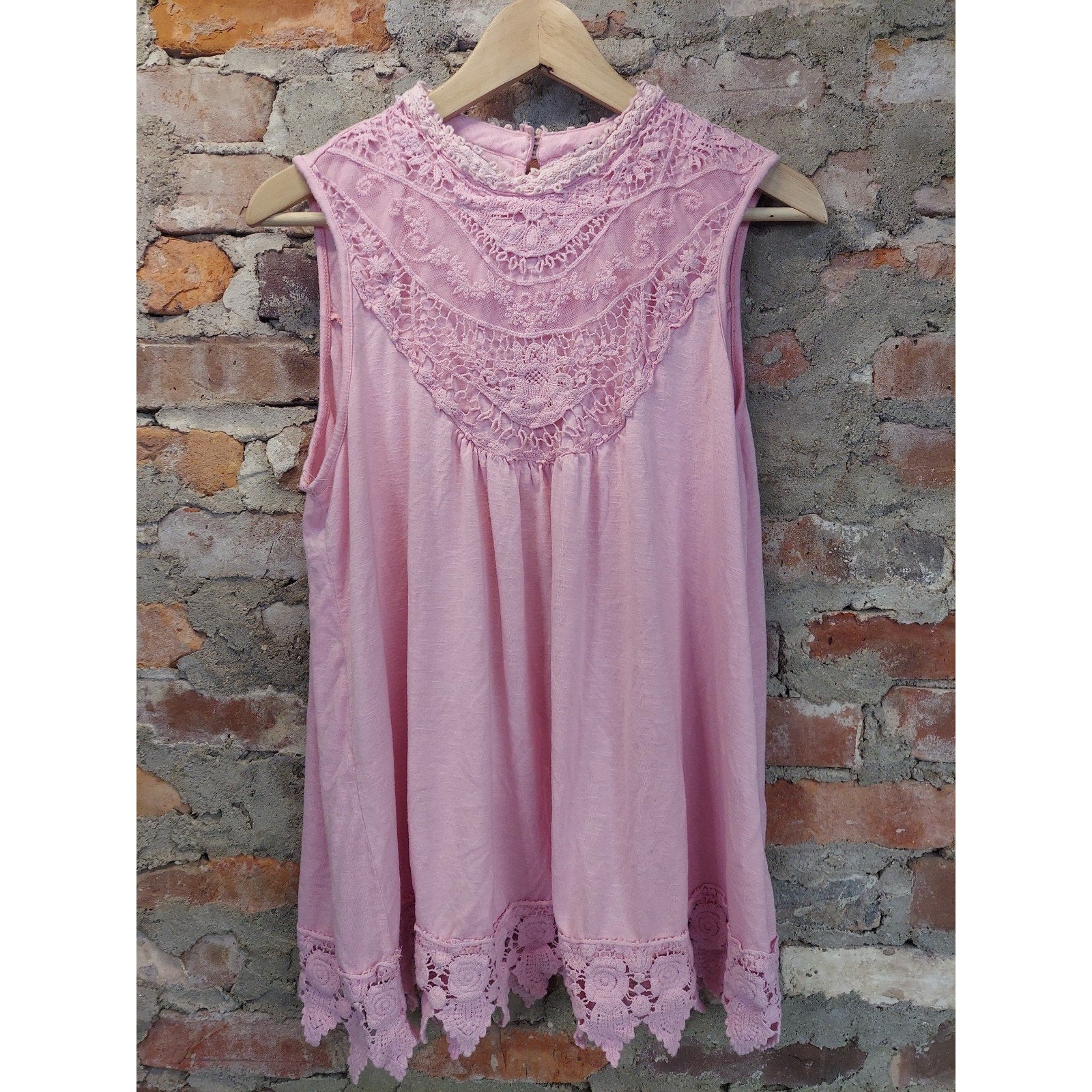 Suzanne Betro Womens Sleeveless Top 2X Pink Lace Yoke Crochet Trim High Neck