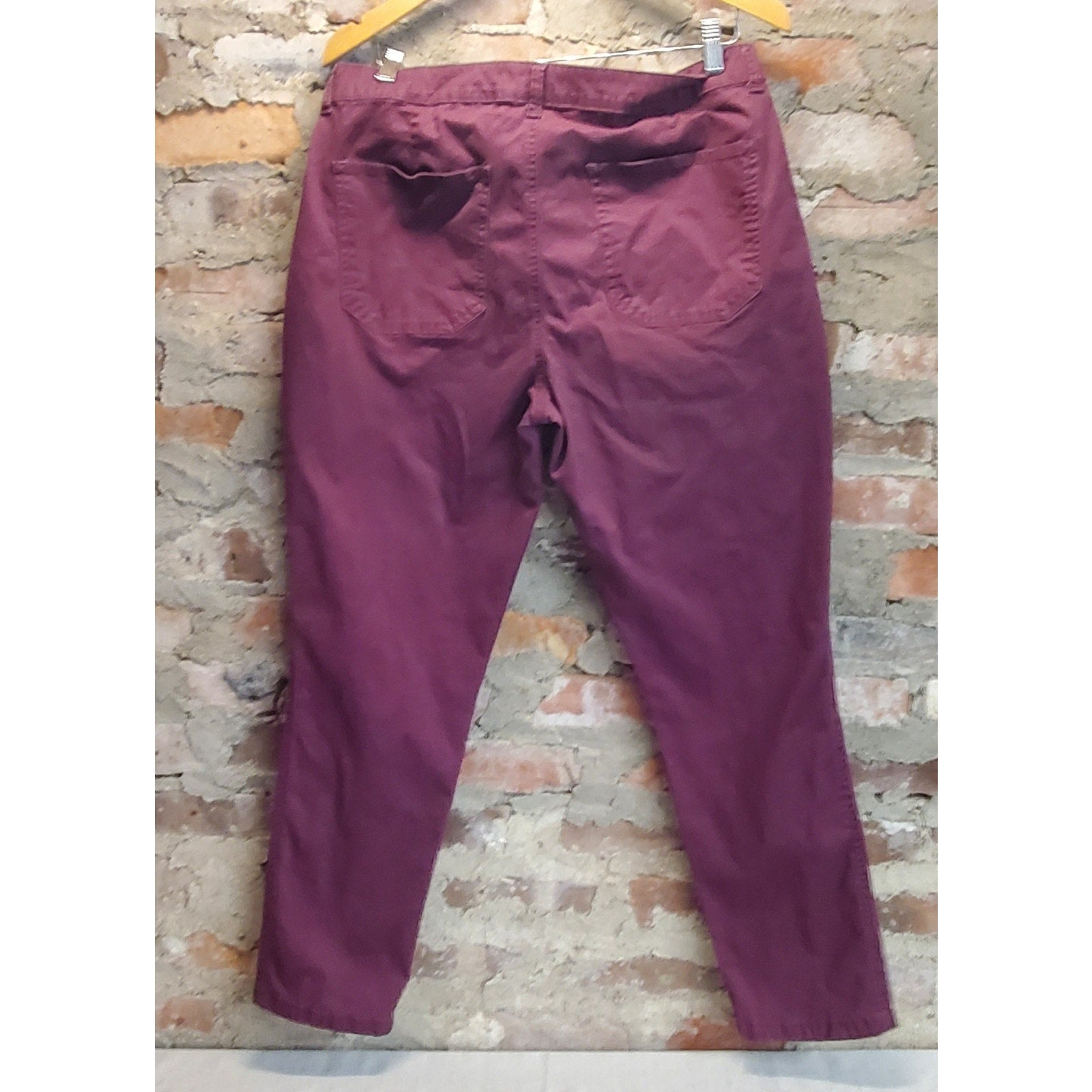 Lee Riders Womens Slim Ankle Pants Size 16 M Maroon Cotton Stretch Utility