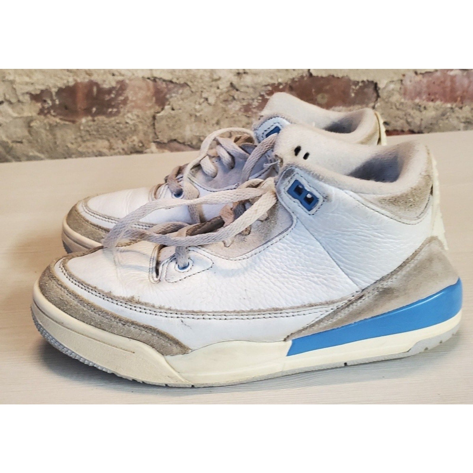 Jordan Sneakers Air Jordan 3 Retro UNC Youth 2Y White Blue Grey DM0966-101