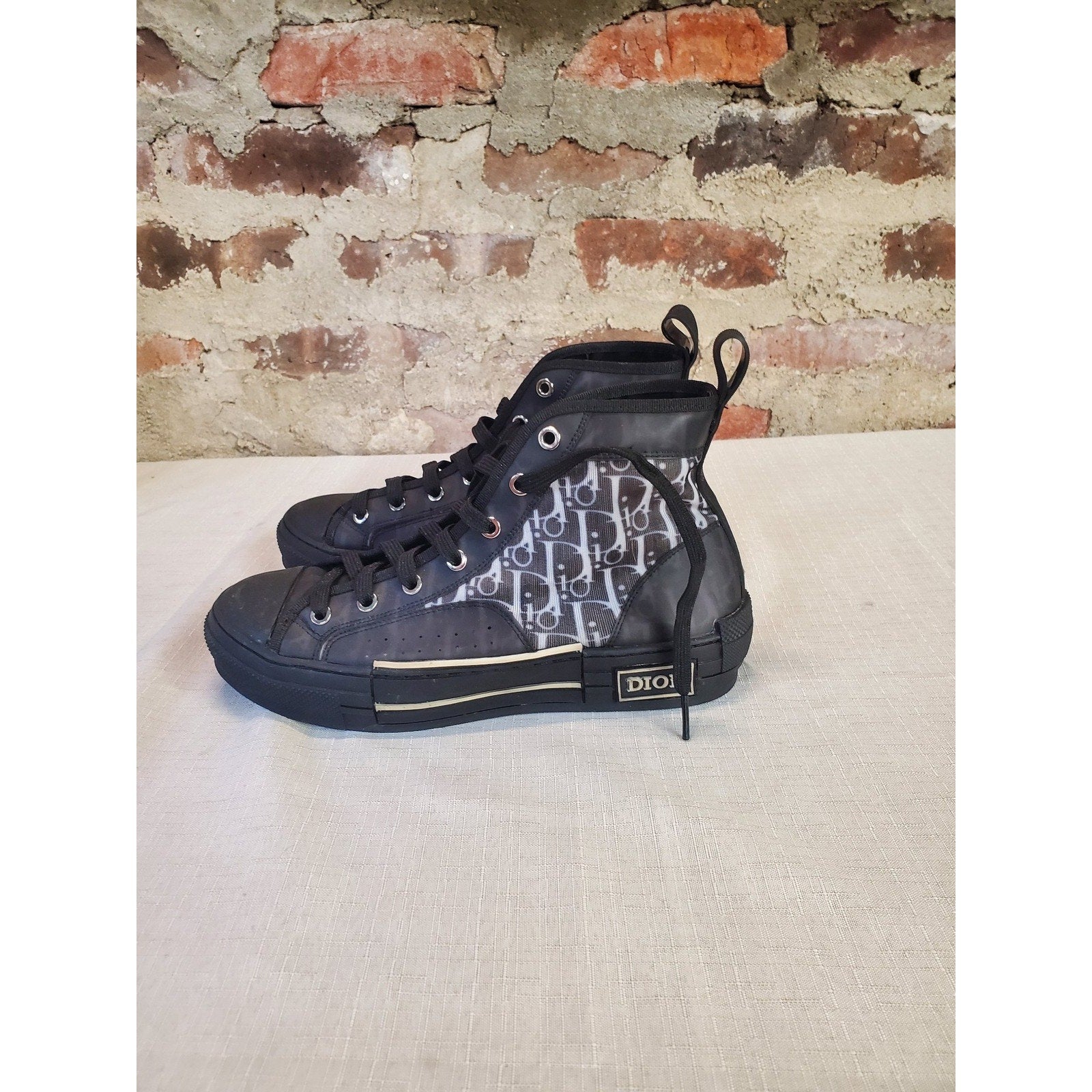 Faux Dior High Top Womens Sz 8.5 Sneakers Oblique Pattern Knock off