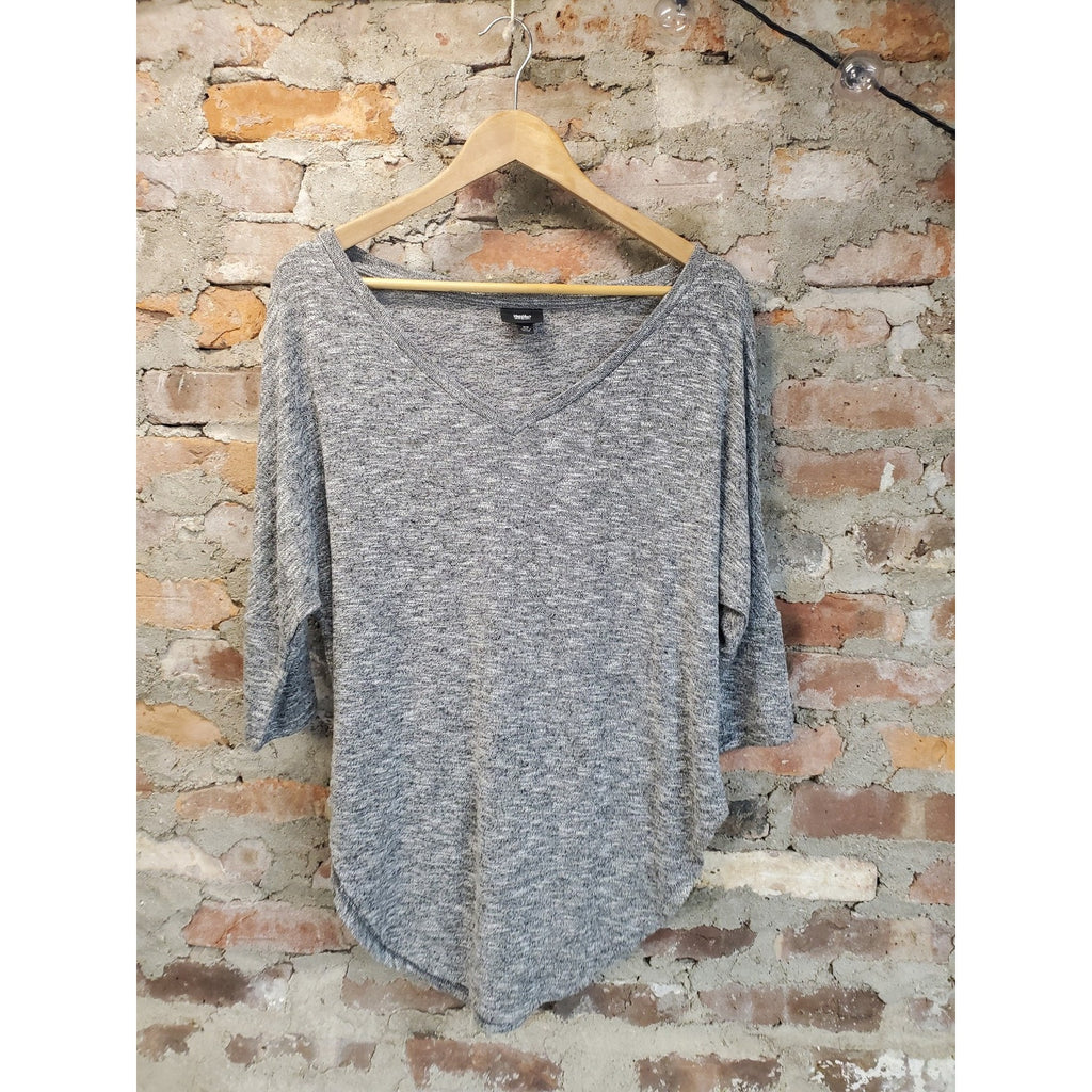 Mossimo Womens Knit Top M Heather Gray V Neck Dolman Sleeve Curved Hem