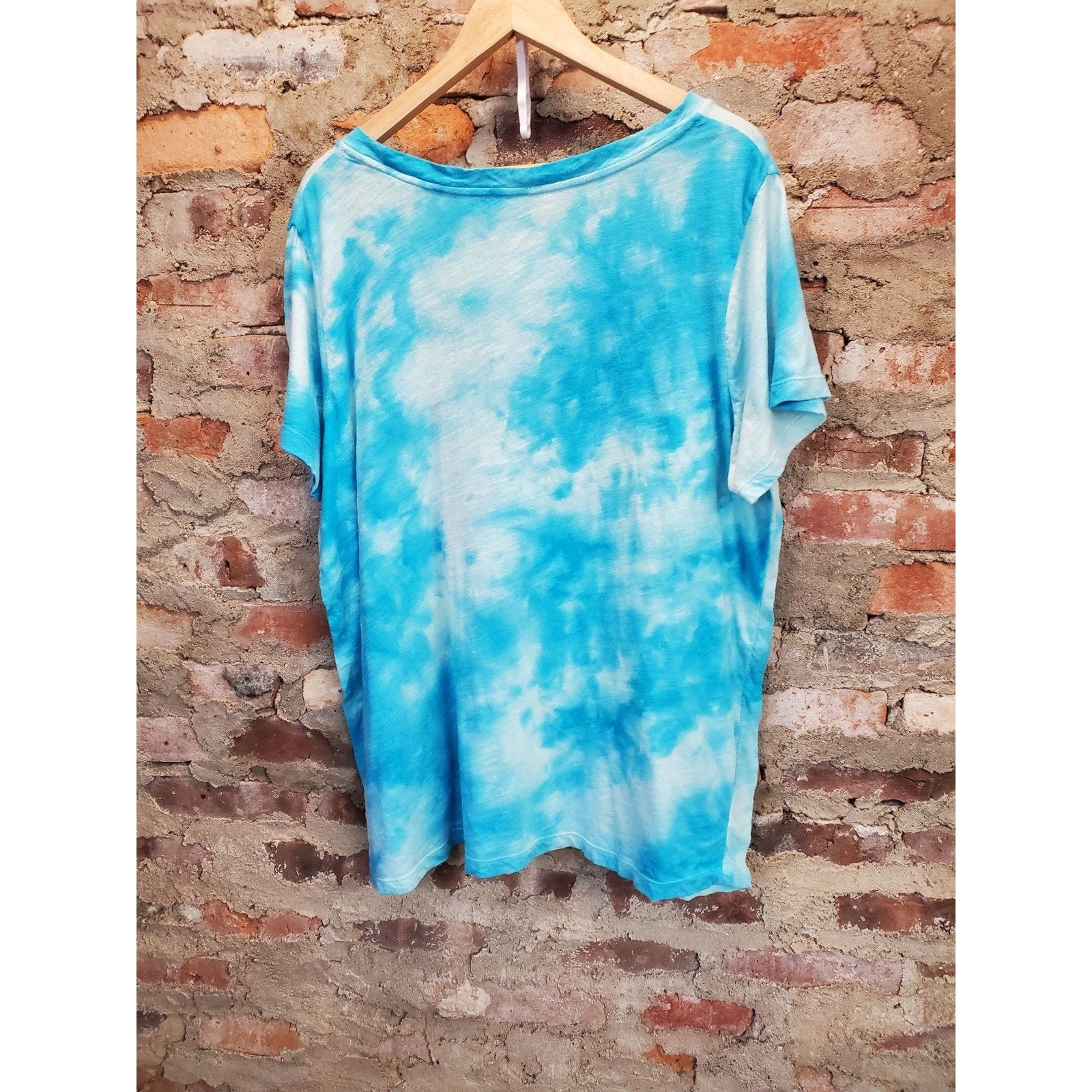 Terra & Sky Womens T-Shirt Size 1X Blue Tie Dye Stars & Stripes Graphic Tee