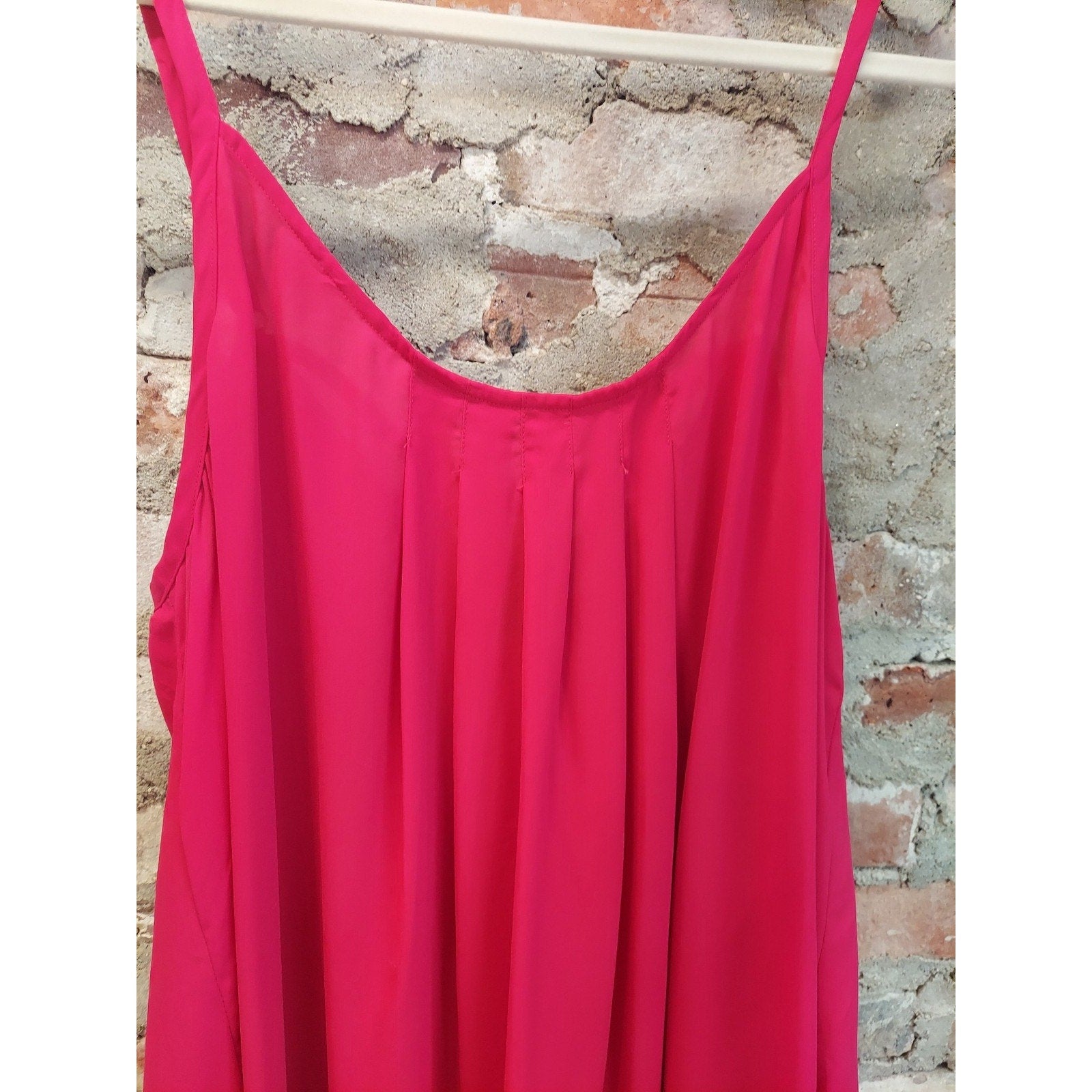 Torrid Womens Plus 2X Fuchsia Pleated Criss Cross Back Sleeveless Camisole Tank