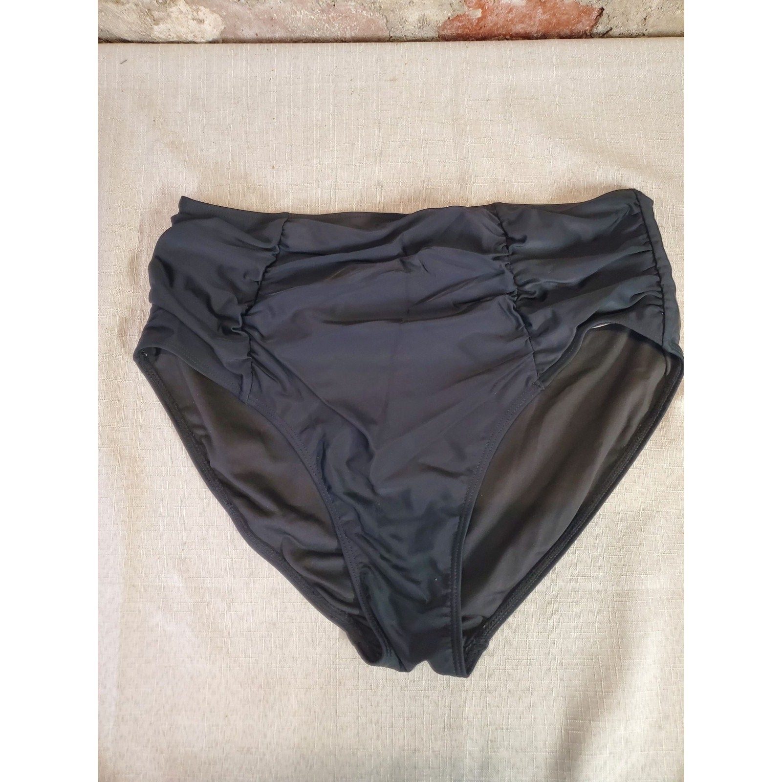 Blooming Jelly Womens High Waist Ruched Bikini Swimsuit Bottoms L Black NWT