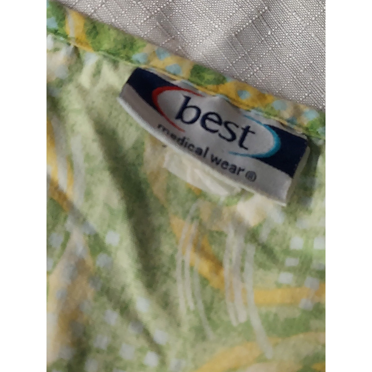 Best Womens 2X Scrub Top Green Yellow Multicolor Abstract V Neck Pockets