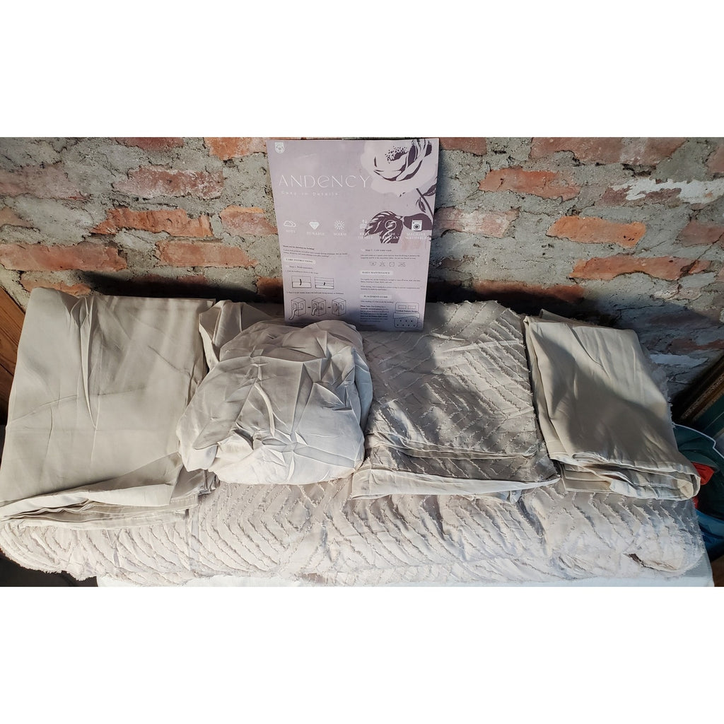 ANDENCY Comforter Set Queen Tufted Chevron Design 100% Polyester Cream Beige