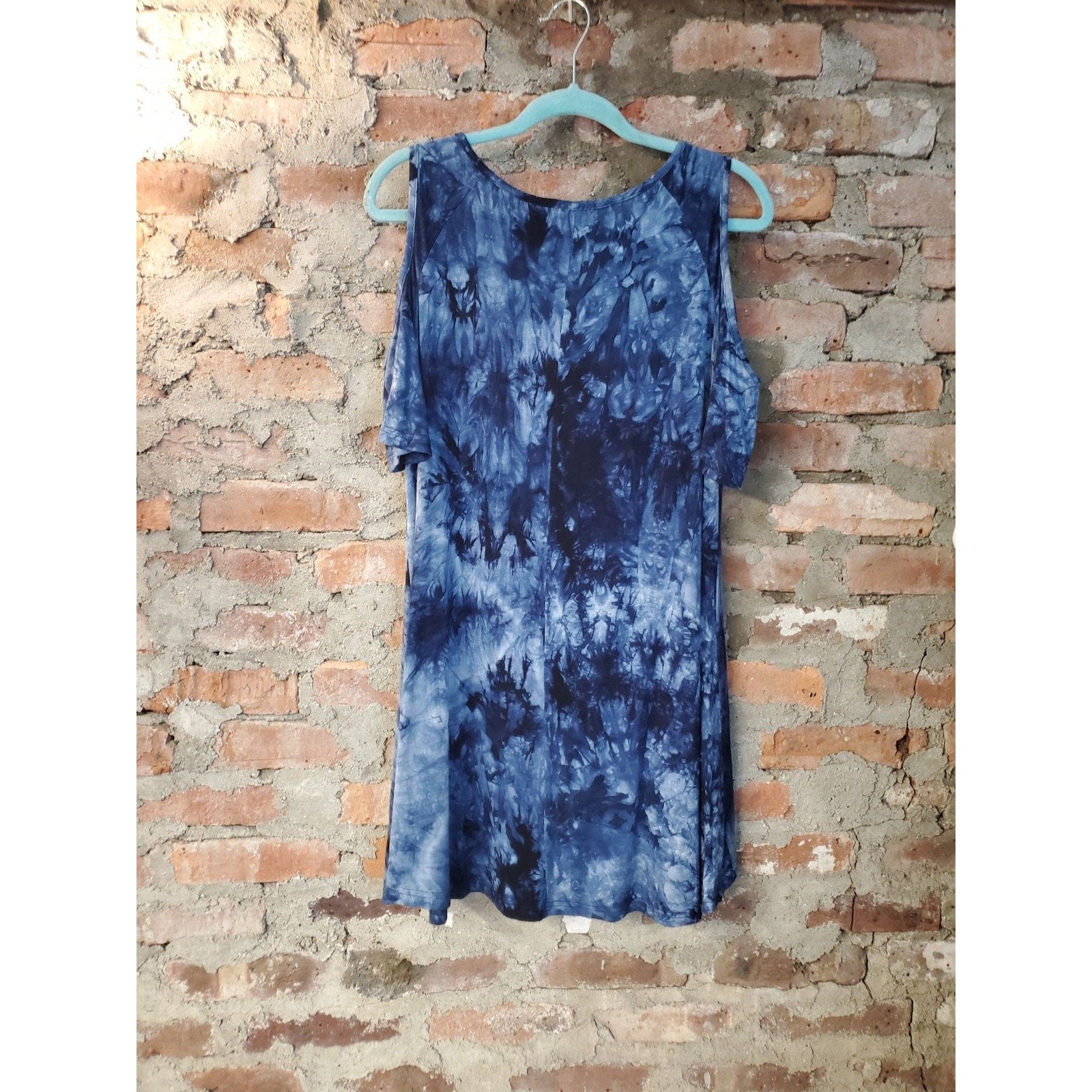 LARACE Womens Tunic Top Cold Shoulder Size 1X Plus Blue Tie Dye Shirt