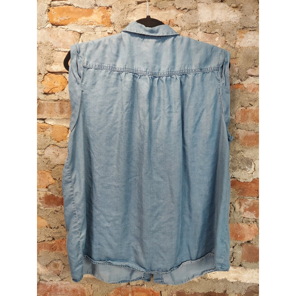 Mossimo Womens Sleeveless Shirt XXL Light Blue Chambray Roll Tab Button Up