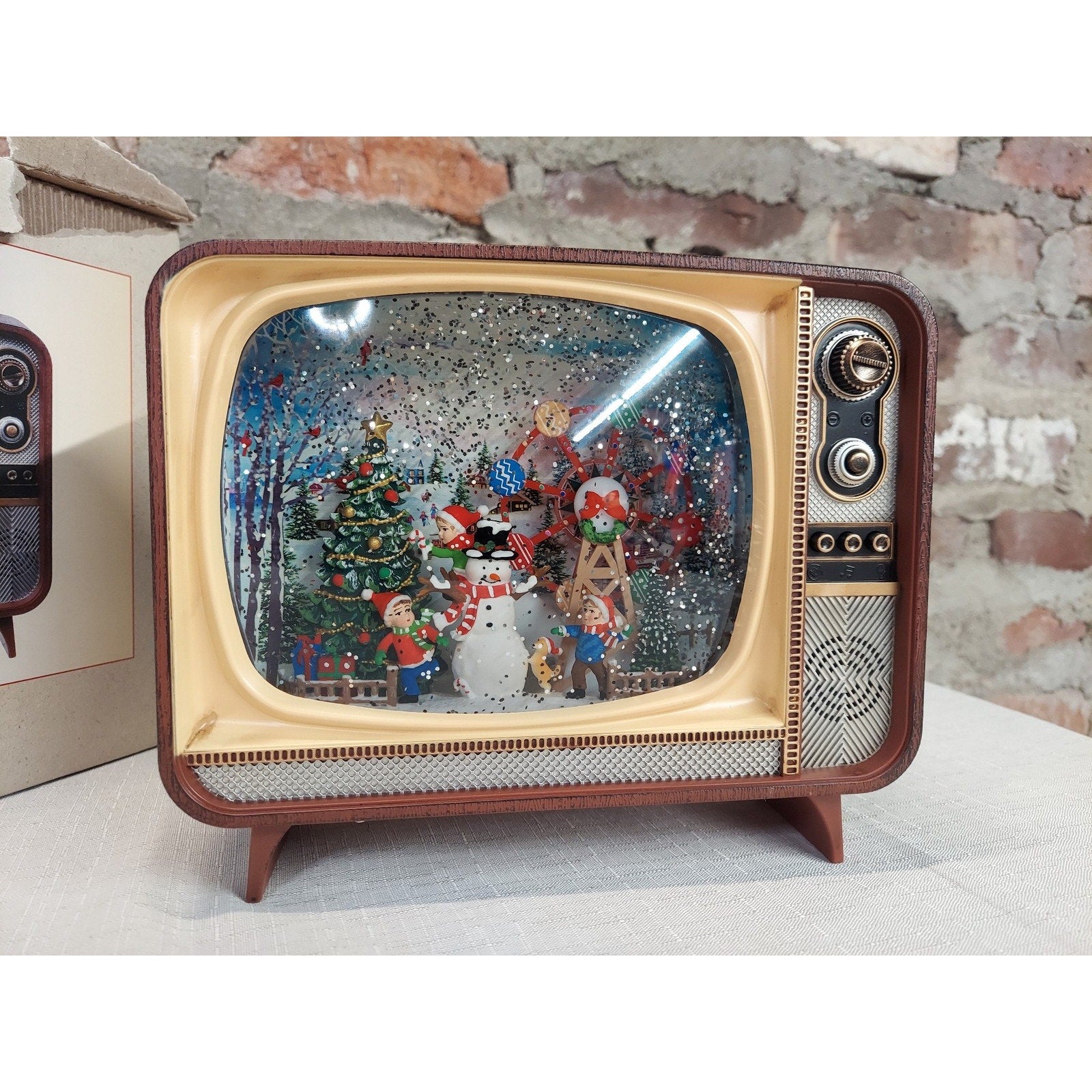 Cracker Barrel Christmas Snow Globe Retro TV LED Animated Holiday Decor