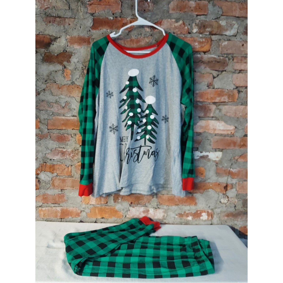 Christmas Pajama Set Mens XXL Green Plaid Gray Red Long Sleeve Pants Holiday