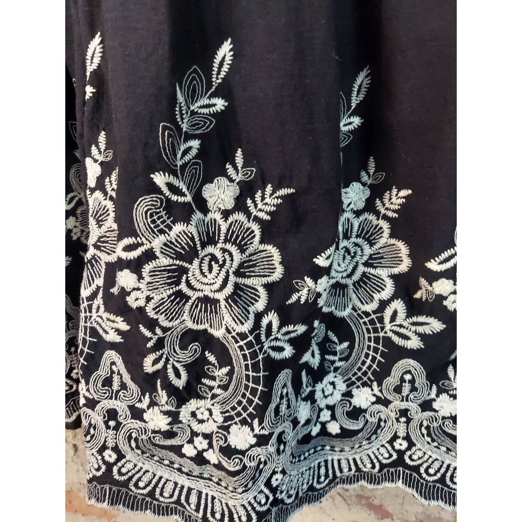 Womens Sleeveless Dress Size 18 Black White Floral Embroidered DB Dressbarn