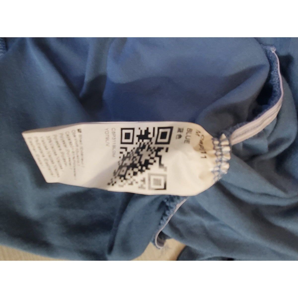 Womens Sz M Long Sleeve Crew Neck Top Light Blue Ruched Side Casual Pullover