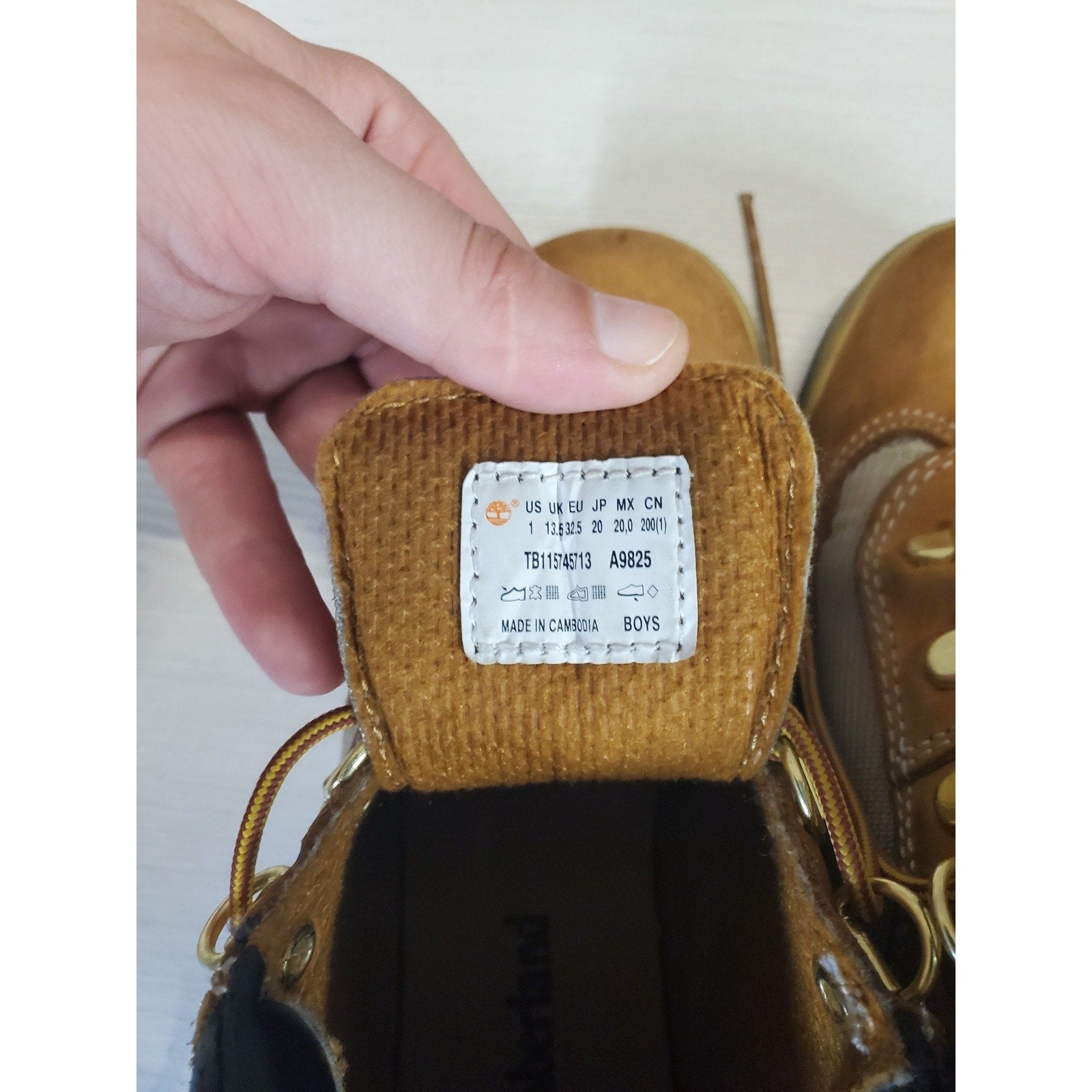Timberland Boys Field Boots Size 1 Wheat TB115745713 Suede Hiking Lace Up