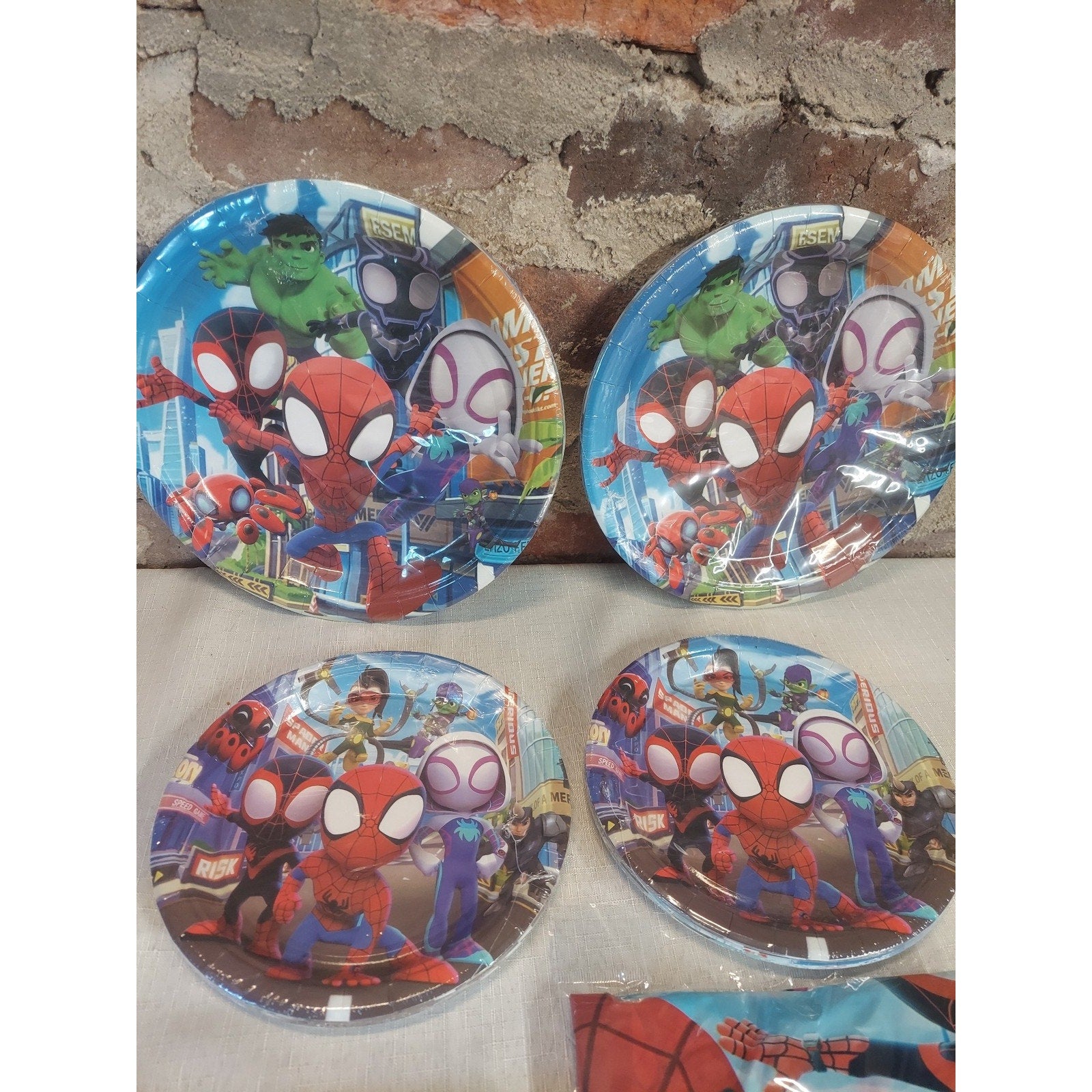 Marvel Spidey Spider-Man Plates Napkins Tablecloth Birthday Kids Party Set