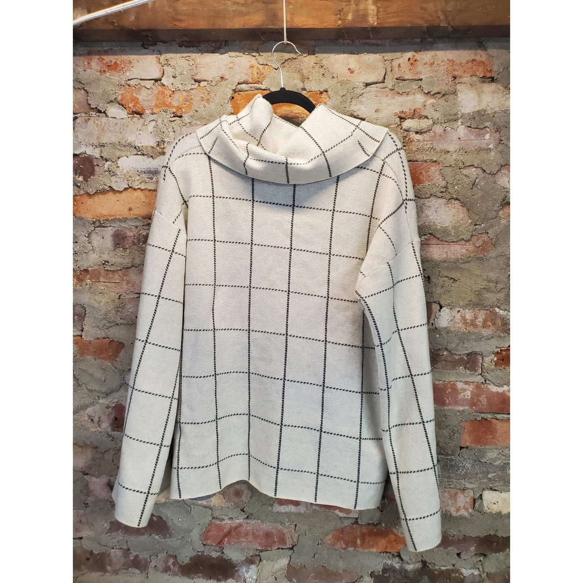 RAIN Womens Pullover Sweater L Cream Black Cowl Neck Grid Pattern Relaxed Fit
