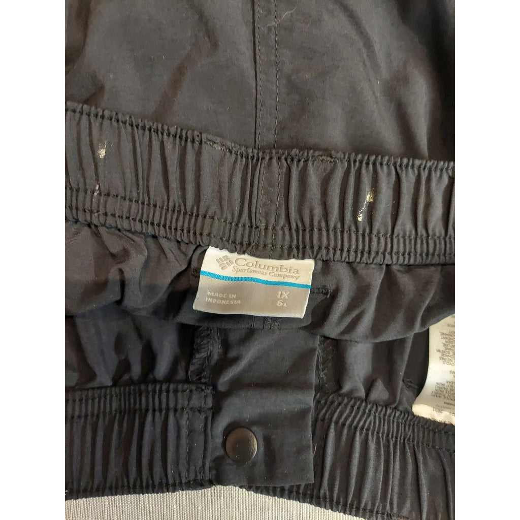 Columbia Womens Cargo Shorts Size 1X Black Hiking Outdoor Elastic Waist