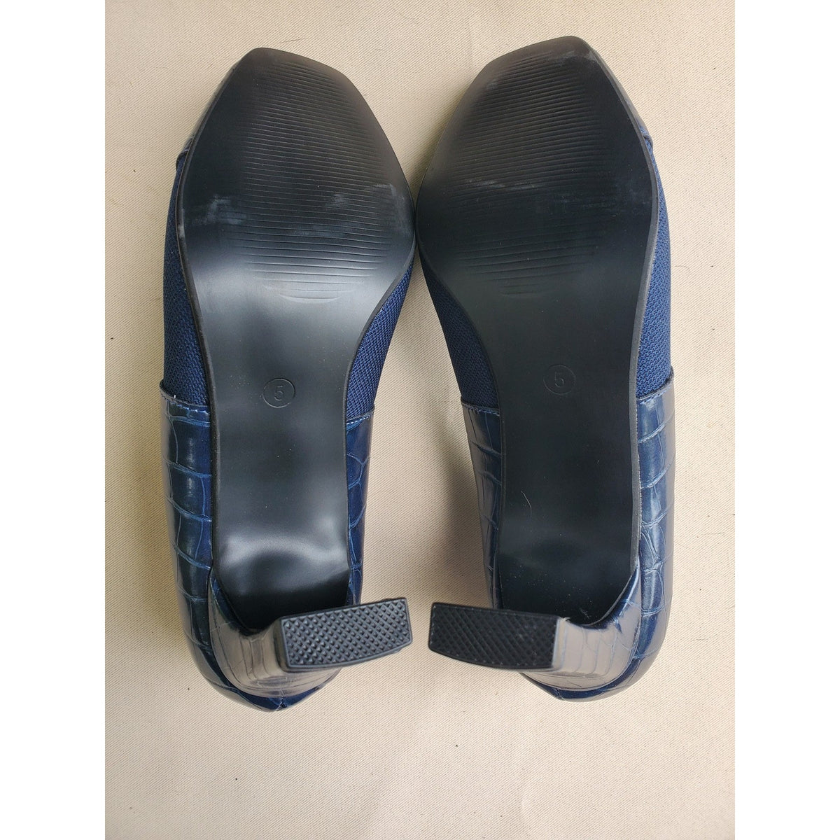 Benassal Womens Pumps Size 5 Navy Blue Crocodile Embossed Buckle Accent Block