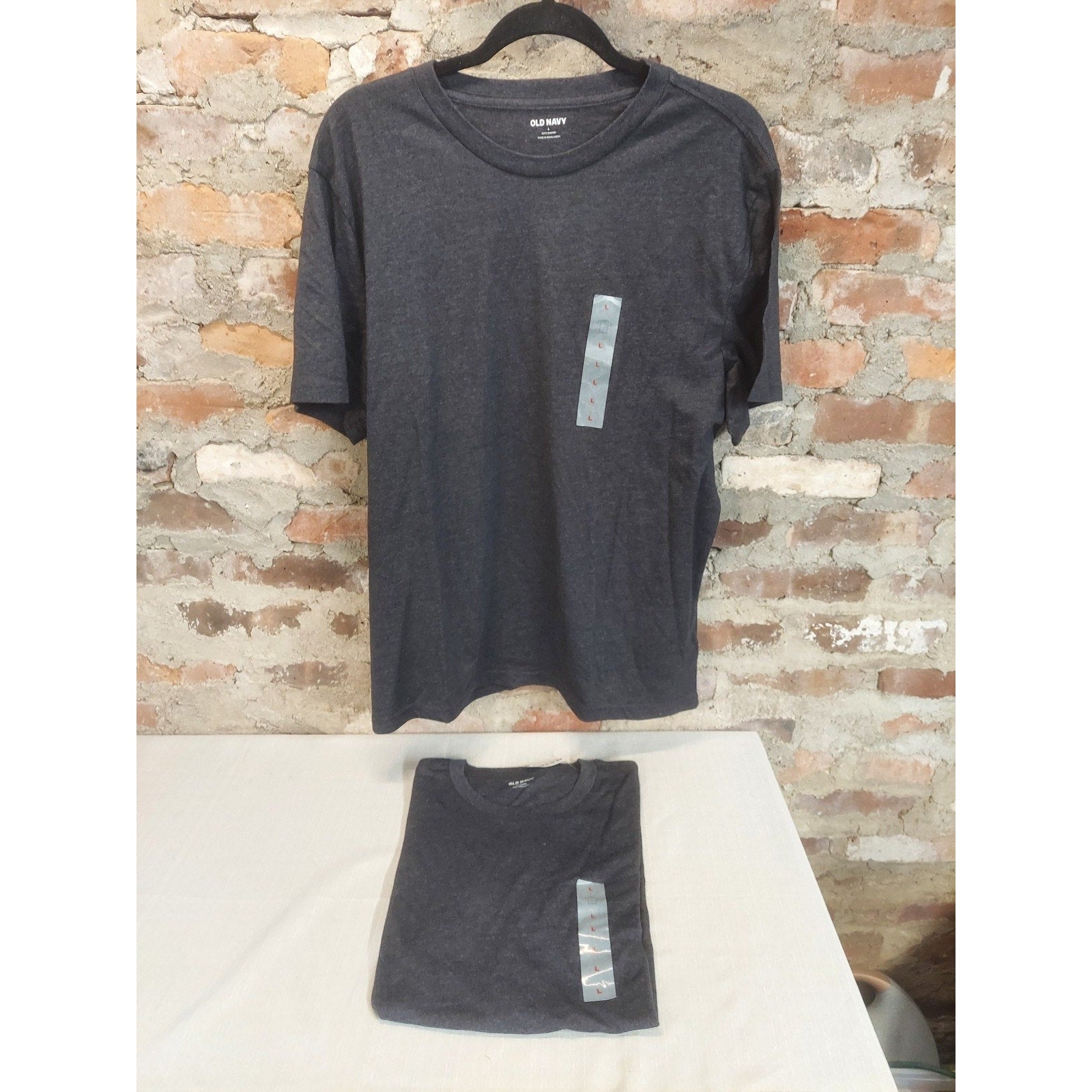 Old Navy Mens Short Sleeve T Shirt L Dark Heather Gray Crewneck NWT