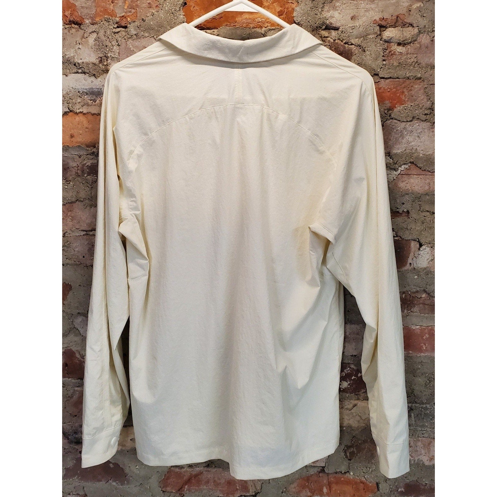 Endura Womens Adventure Corner Long Sleeve Pullover Shirt S Cream NWT Pockets