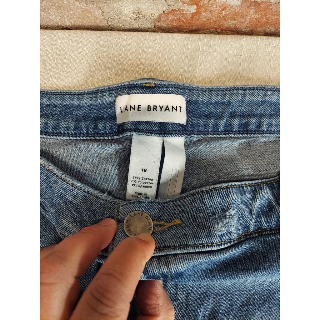 Lane Bryant Womens Denim Shorts Sz 18 Light Wash Blue Distressed Ripped Raw Hem