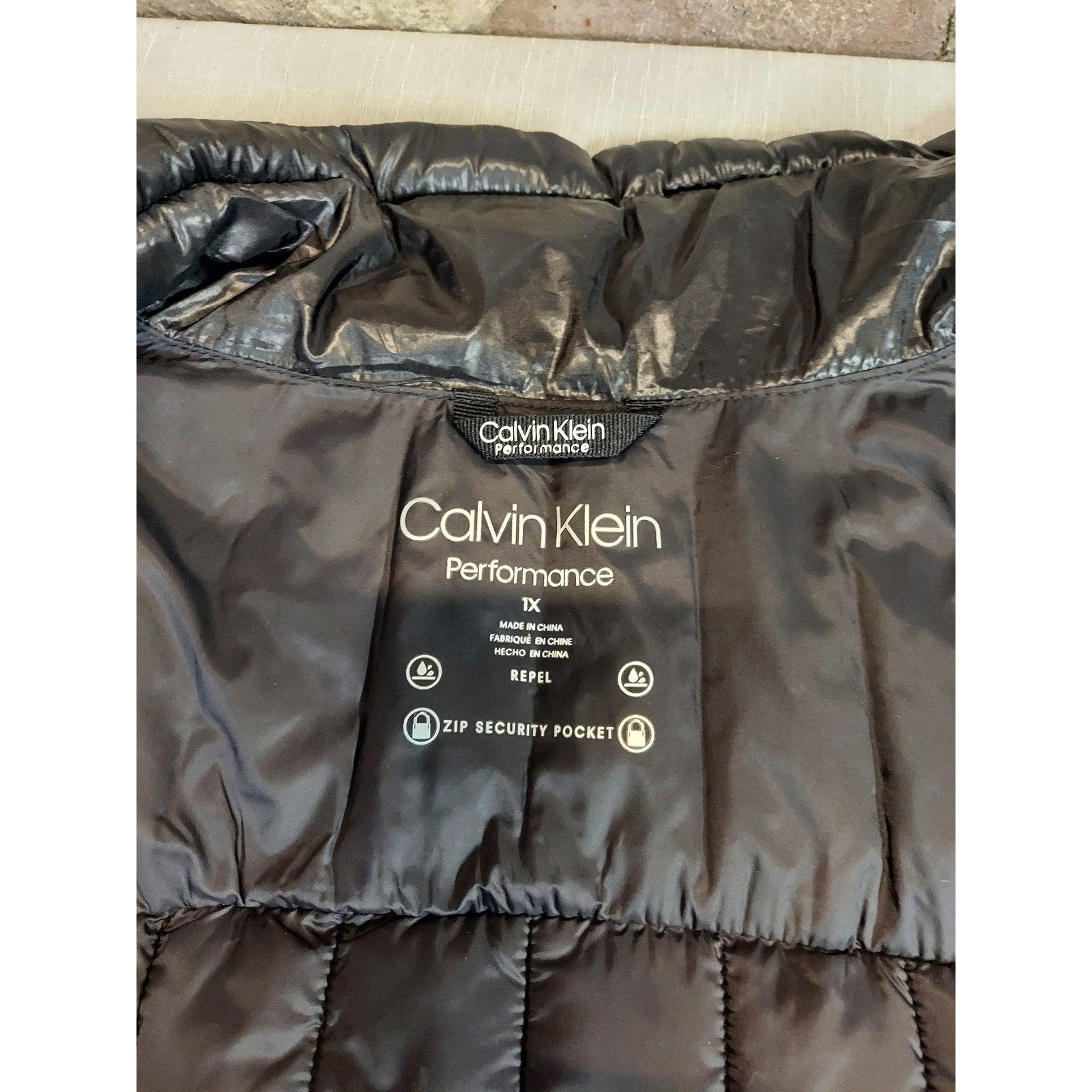Calvin Klein Performance Womens Puffer Vest 1X Black Asymmetrical Zip Stand