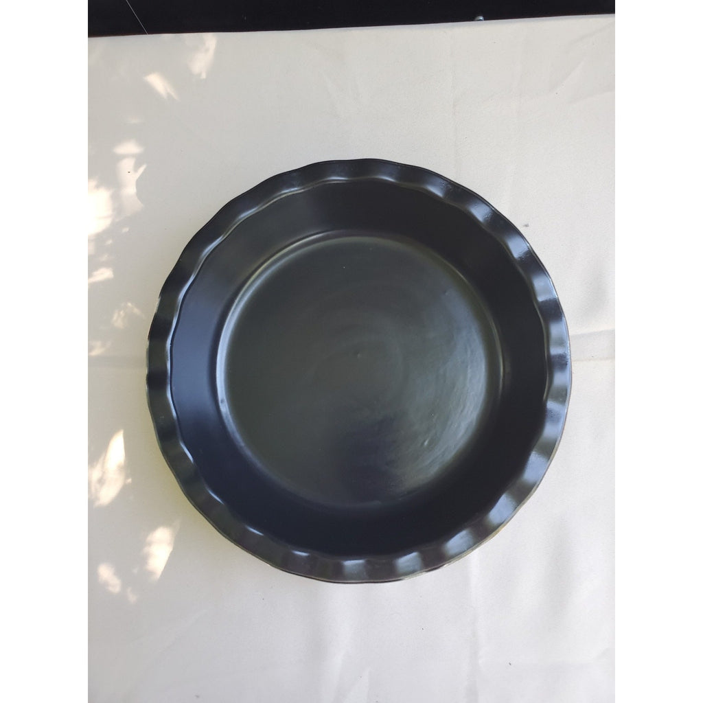Thyme & Table Stoneware Pie Plate 9.5 Inch Black Scalloped Edge Baking