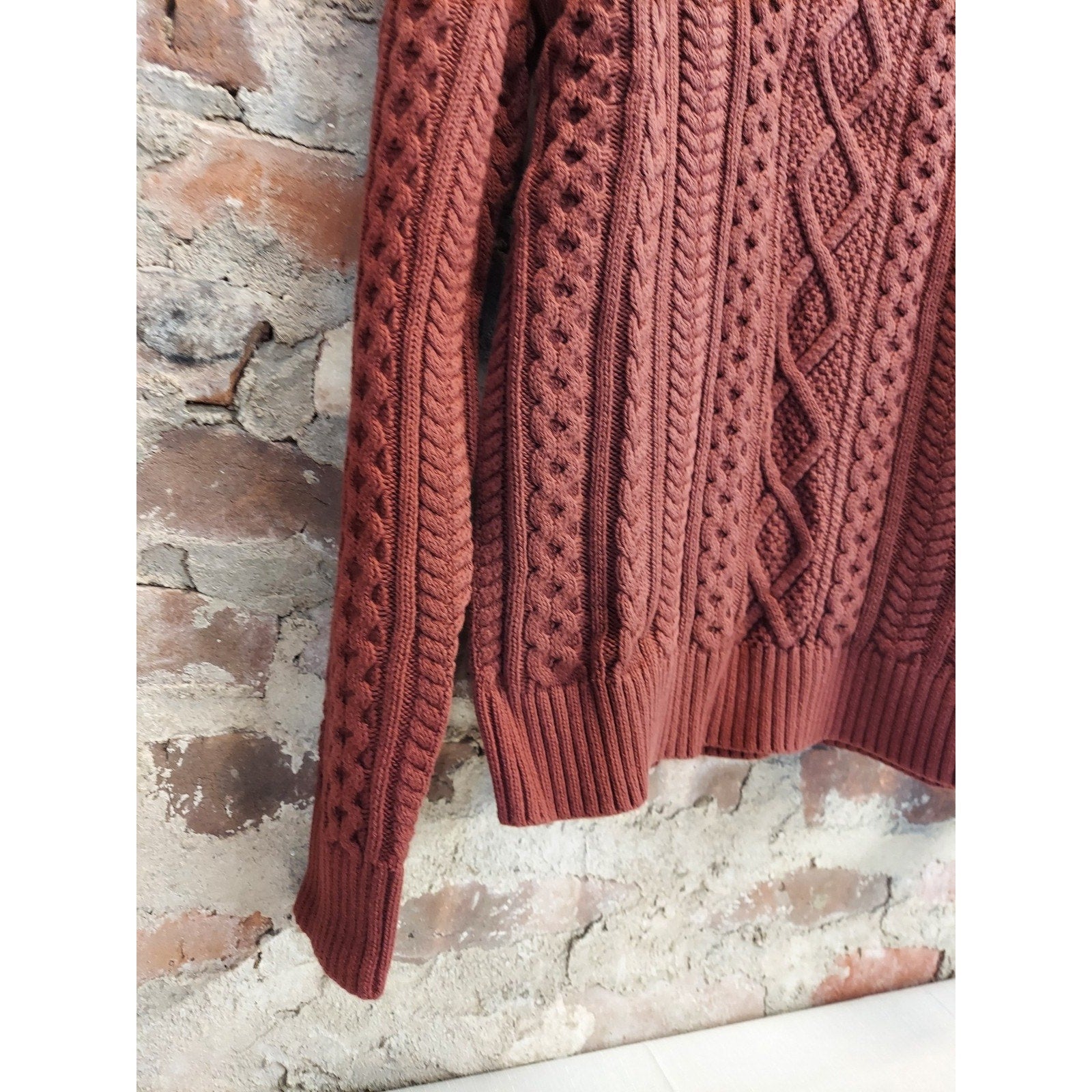Amazon Essentials Mens Cable Knit Crewneck Pullover Sweater M Rust Long Sleeve