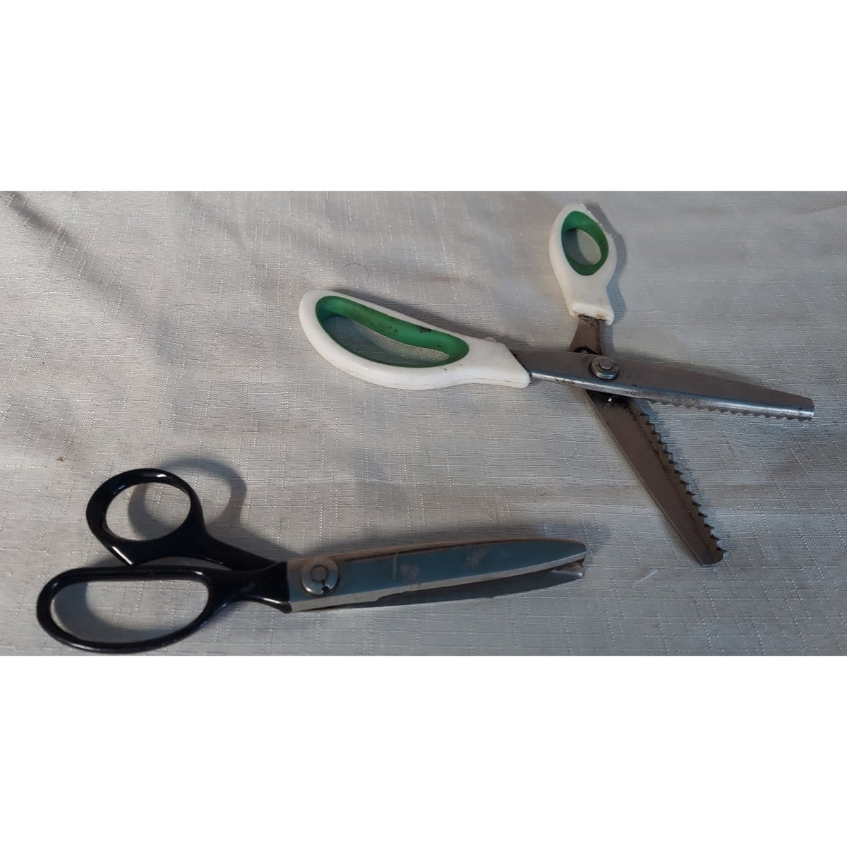 Pinking Shears Scalloped Zig Zag Edge Fabric Craft Sewing Scissors Pair Metal