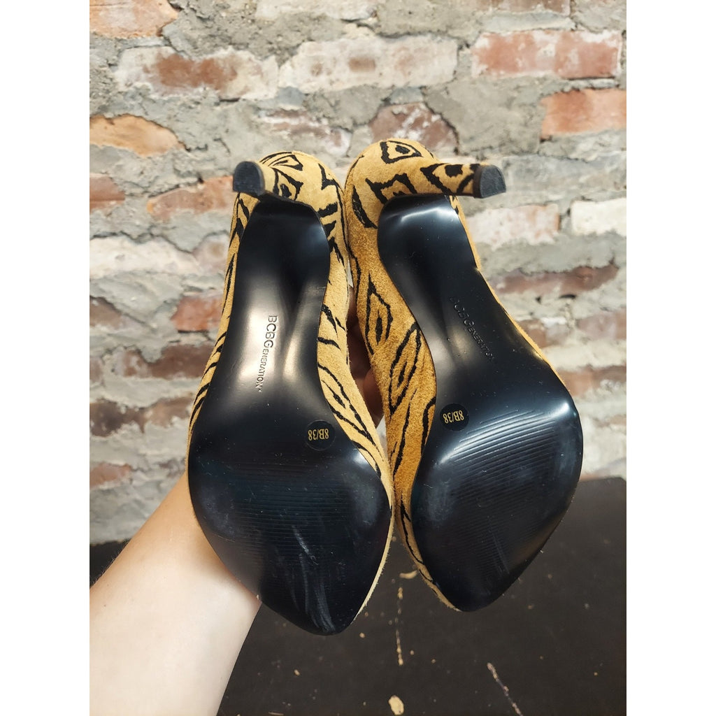 BCBG Generation Womens Pumps 8B Animal Print Platform High Heel Pointed
