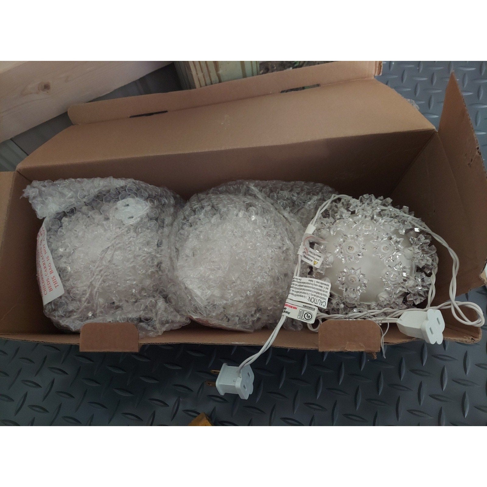 Lighted Decorative Orbs Set of 3 Crystal Star Design 4.5 Inch Hanging Christmas