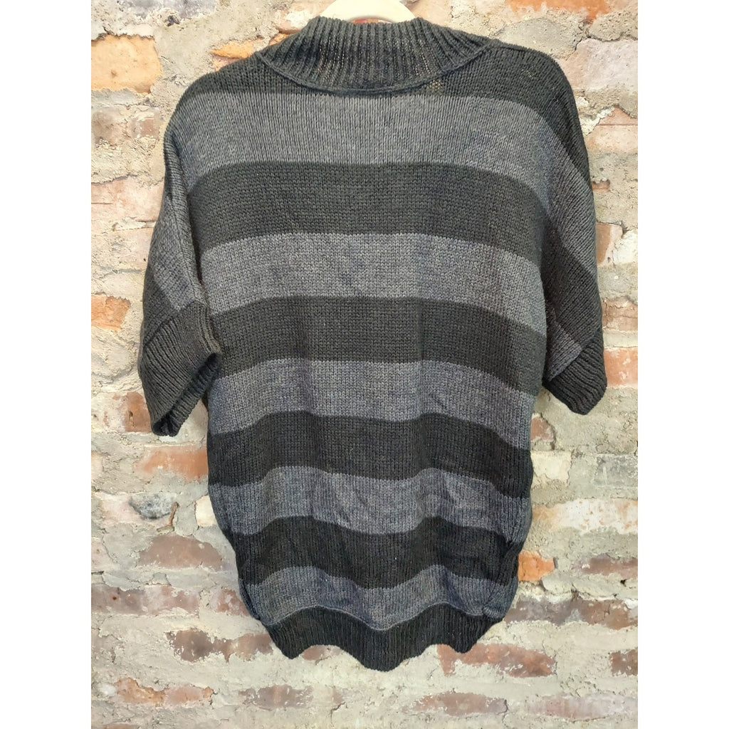 Demanding Saywhat Womens Small Gray Black Striped Short Sleeve Open Front Knit