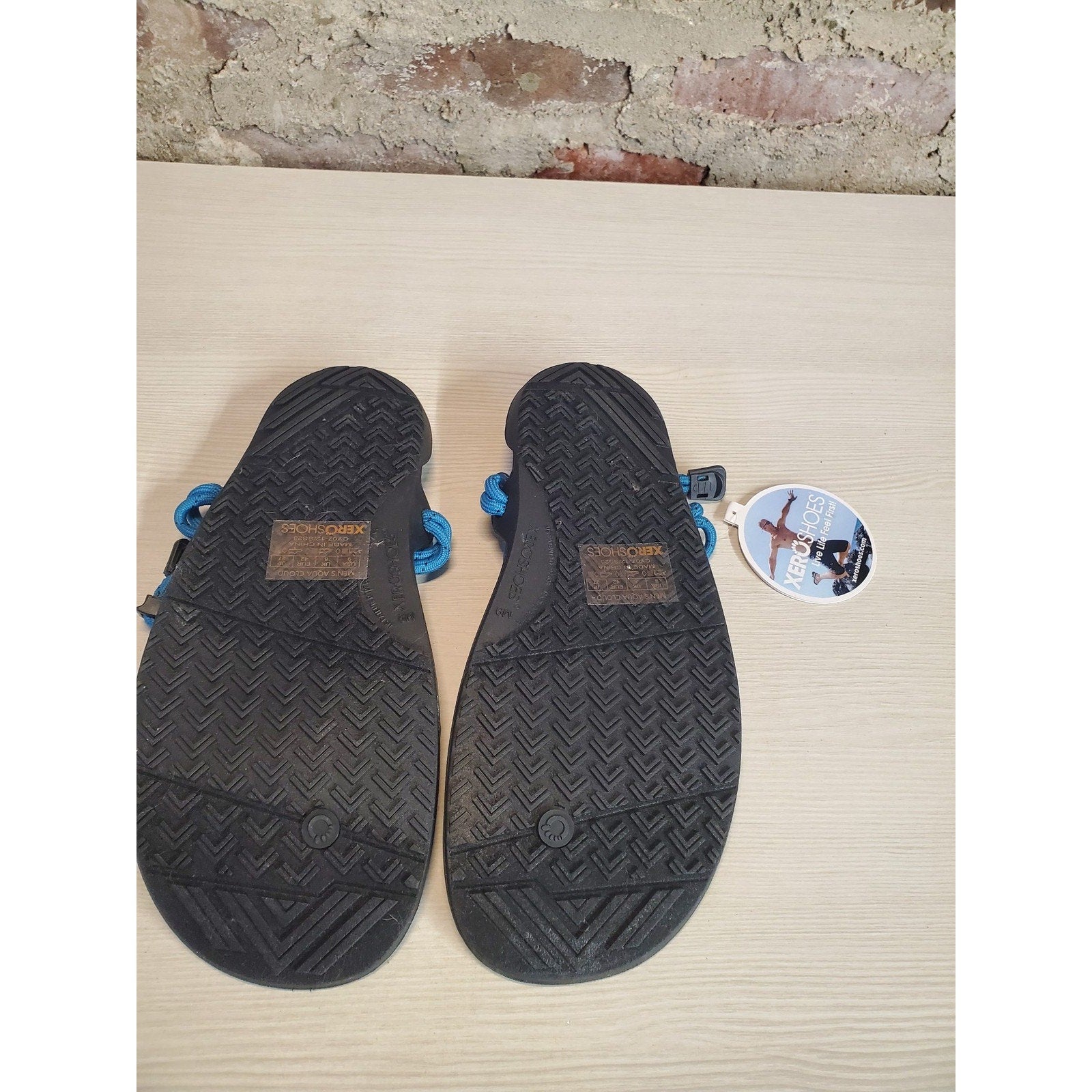 Xero Shoes Mens Aqua Cloud Barefoot Sandals 9 Blue Sapphire NWT Lightweight