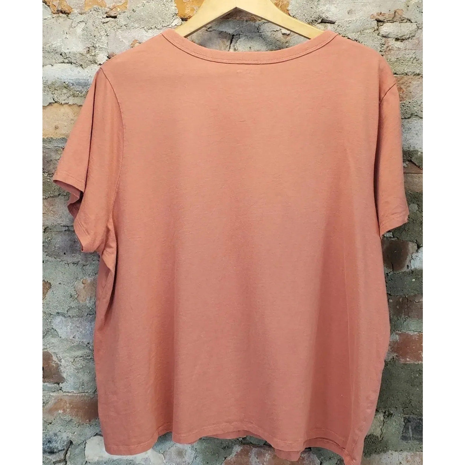 Old Navy Womens Everywear Cool Moms Club Graphic T-Shirt Size XXL Coral