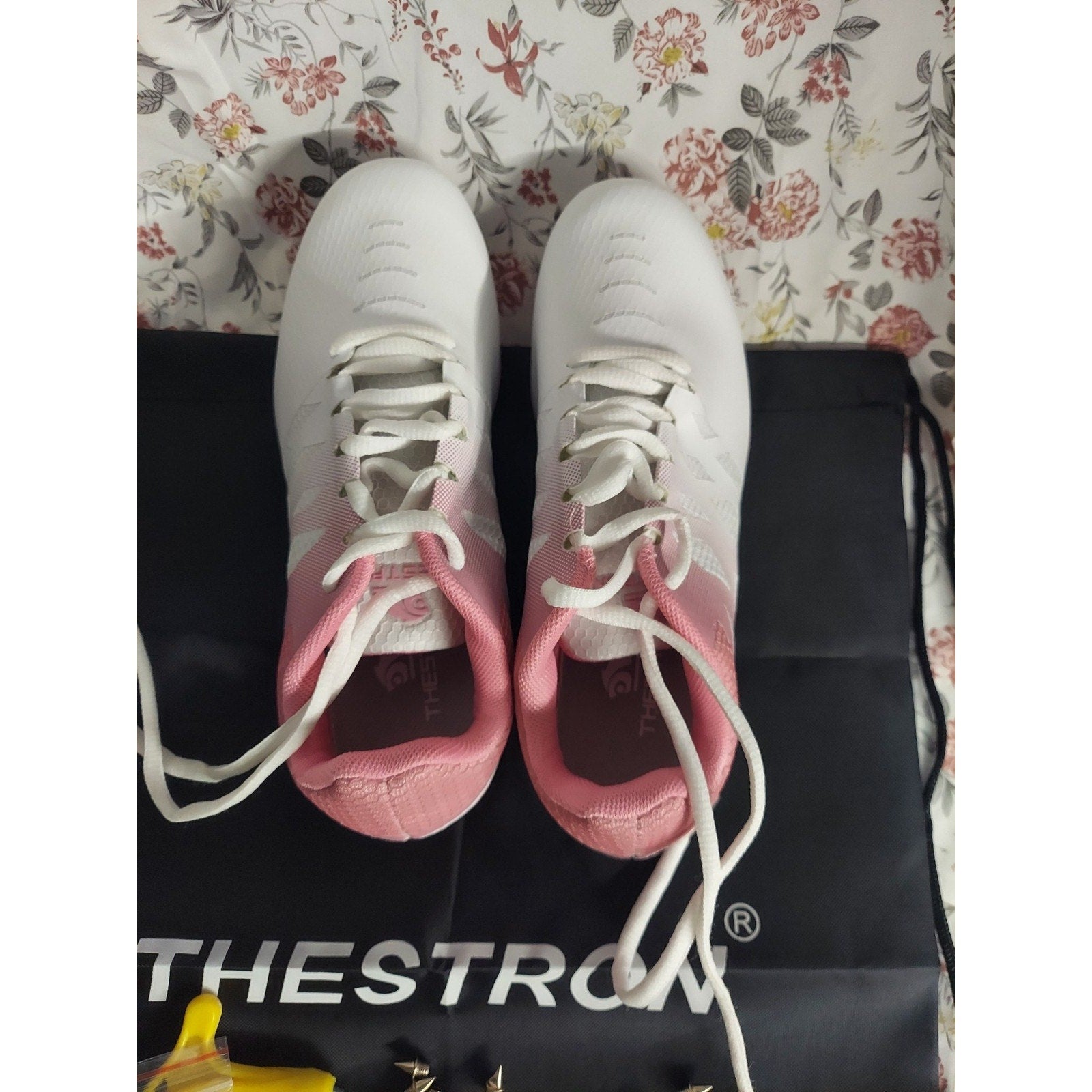 THESTRON Girls Sz 8 Track Spikes Running Sprint Racing Shoes White Pink Athletic