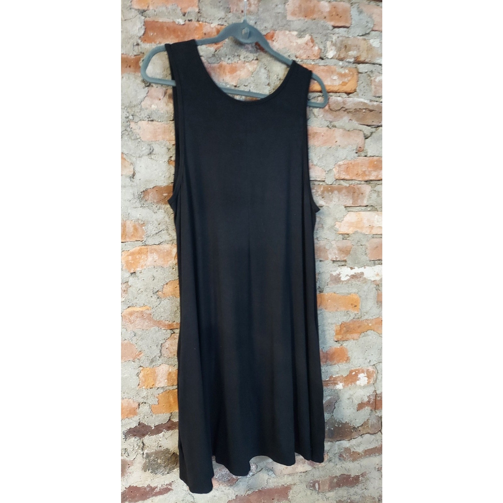 Terra & Sky Womens Plus Size Tank Nightgown PJs 1X Black Keyhole Neck